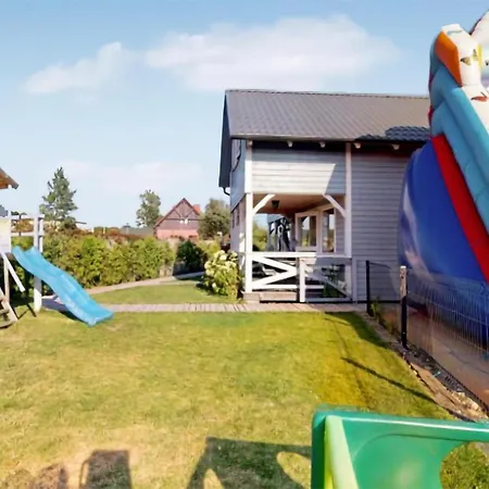 Amazing In With Heated Swimming Pool Hébergement de vacances Karwia